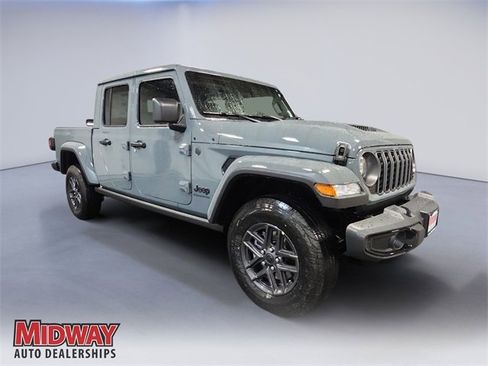 New 2025 Jeep Gladiator Sport image 7