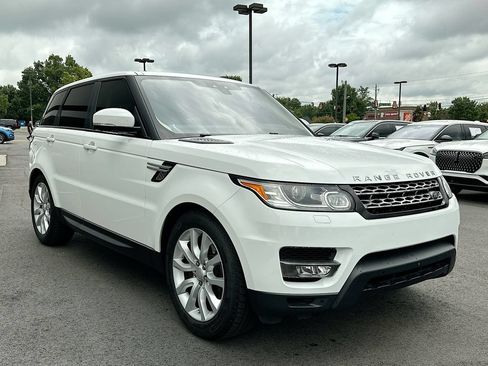 Used 2017 Land Rover Range Rover Sport HSE AWD/4WD image 2