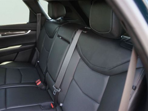 Used 2025 Cadillac XT5 Sportv w/ Technology Package AWD/4WD image 14