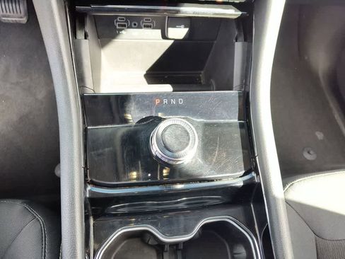 Used 2023 Jeep Grand Cherokee Laredo image 19