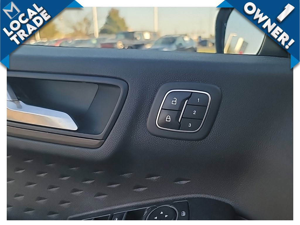 Used 2020 Ford Escape Titanium AWD/4WD image 24