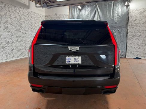 Used 2023 Cadillac Escalade Premium Luxury image 5