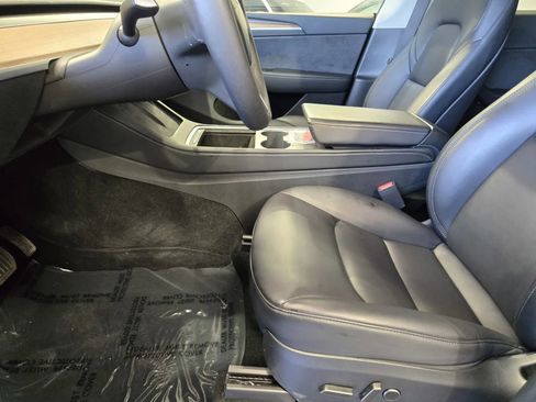 Used 2023 Tesla Model Y 2WD image 14