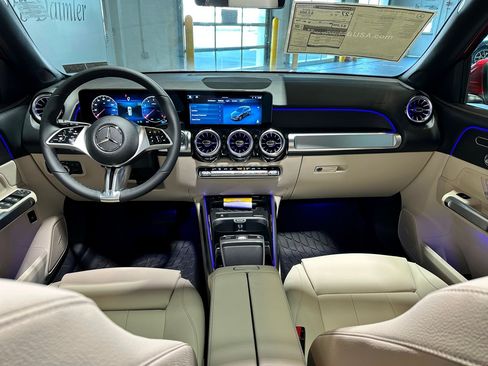 New 2026 Mercedes-Benz GLB 250 4MATIC image 6