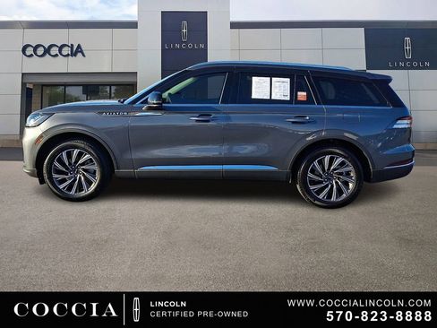 Certified 2025 Lincoln Aviator AWD image 7