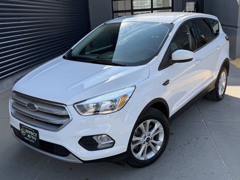 Used 2019 Ford Escape SE AWD/4WD image 2