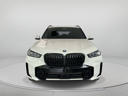 Used 2024 BMW X5 xDrive40i w/ M Sport Package AWD/4WD image 6