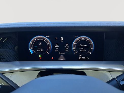 New 2025 Volkswagen Tiguan SE AWD/4WD image 15
