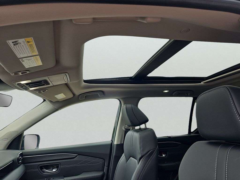 New 2026 Honda Pilot Touring image 12