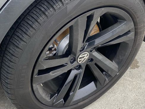 Certified 2023 Volkswagen Tiguan SE R-Line image 23