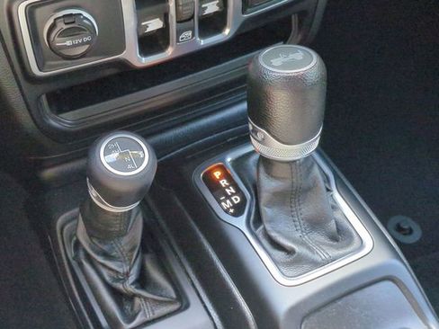 Used 2021 Jeep Wrangler Unlimited Sport AWD/4WD image 16