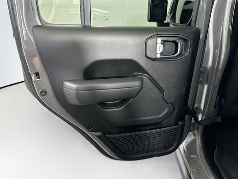 Used 2023 Jeep Gladiator Sport AWD/4WD image 26