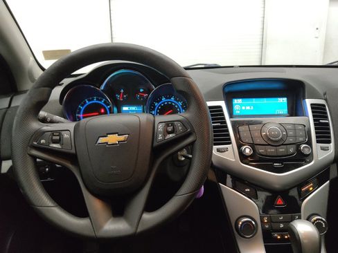 Used 2016 Chevrolet Cruze LT FWD image 22