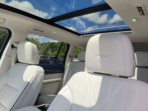 New 2026 Buick Enclave Avenir w/ Super Cruise Package image 22