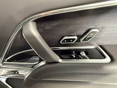 New 2025 Land Rover Range Rover SE image 35