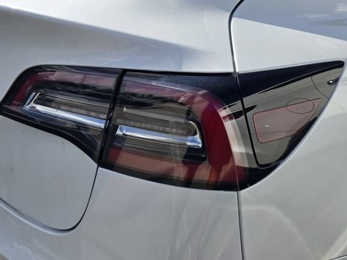 Used 2023 Tesla Model 3 Standard Range RWD image 8