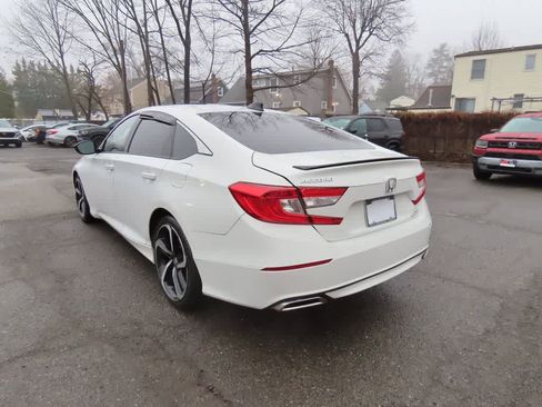 Used 2022 Honda Accord Sport image 4