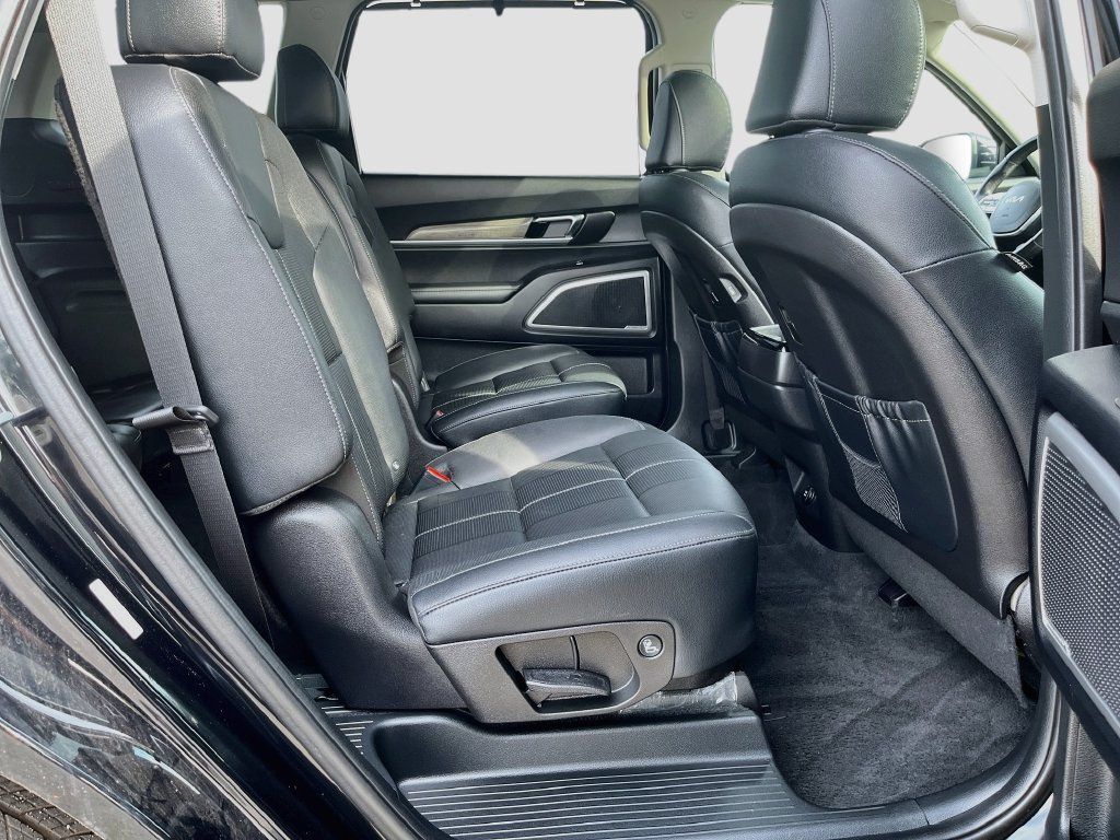 Used 2022 Kia Telluride EX w/ EX Premium Package AWD/4WD image 28