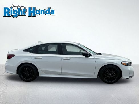 Used 2025 Honda Civic Sport image 9
