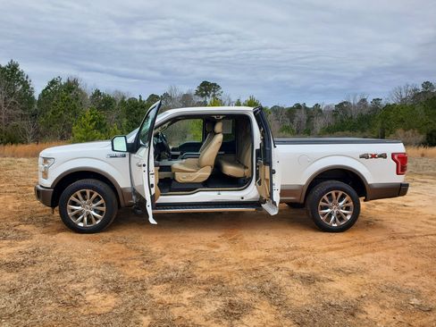 Used 2016 Ford F150 Lariat w/ Equipment Group 502A Luxury image 23