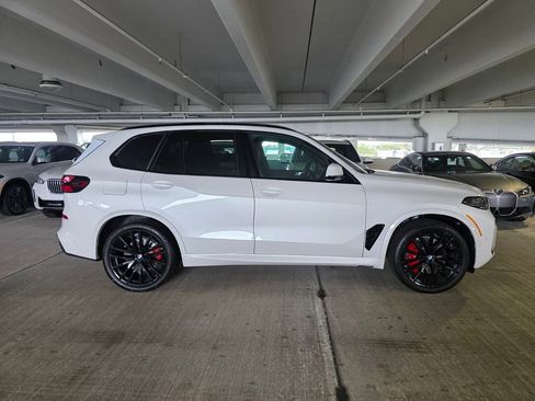 New 2026 BMW X5 sDrive40i w/ M Sport Package RWD image 3