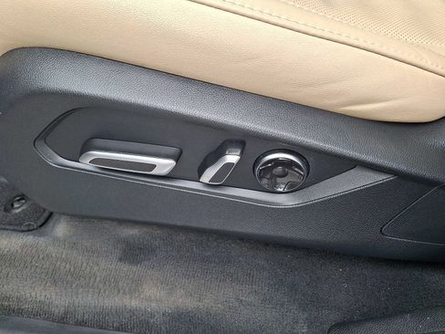 Used 2023 Acura MDX SH-AWD w/ Technology Package image 9