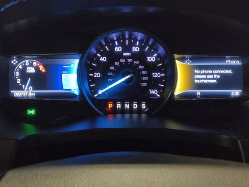 Used 2018 Ford Explorer XLT w/ Equipment Group 201A AWD/4WD image 23