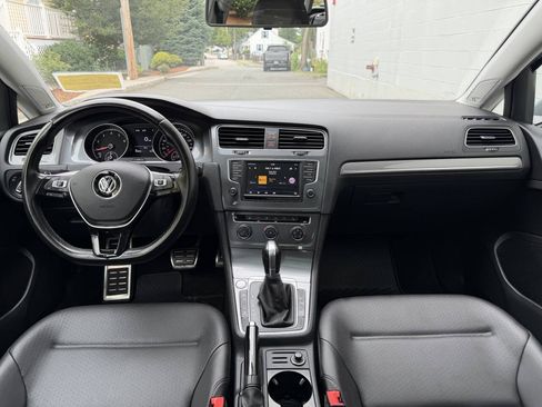 Used 2017 Volkswagen Golf Alltrack SE AWD/4WD image 22