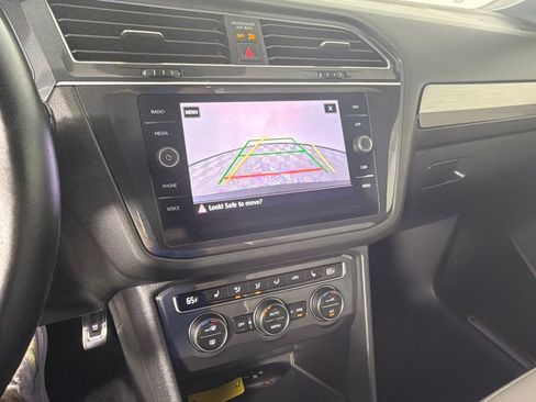Used 2019 Volkswagen Tiguan SEL Premium R-Line AWD/4WD image 19