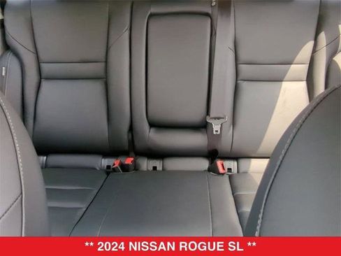Certified 2024 Nissan Rogue SL image 9