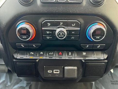 Used 2020 Chevrolet Silverado 1500 LT w/ Convenience Package image 37