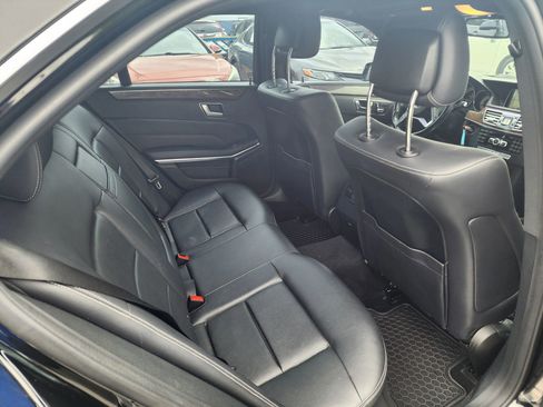 Used 2014 Mercedes-Benz E 350 4MATIC Sedan image 11