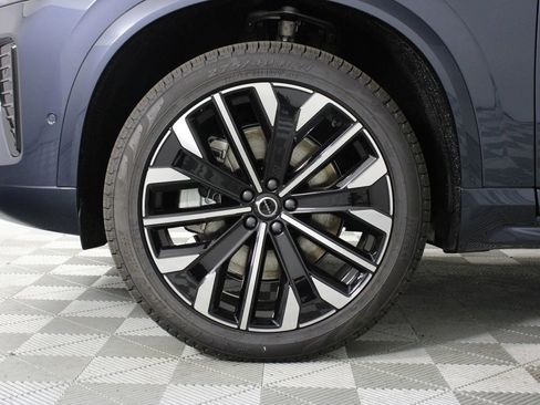 New 2026 Volvo XC90 T8 Ultra w/ Protection Package AWD/4WD image 13