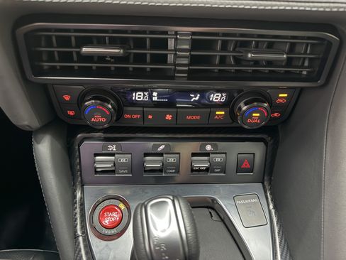 Used 2020 Nissan GT-R Premium AWD/4WD image 20
