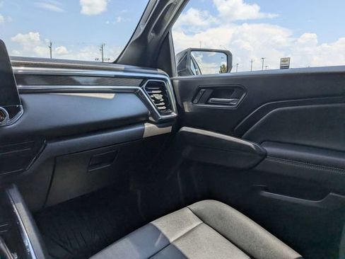 Used 2025 GMC Canyon Elevation w/ Convenience Package AWD/4WD image 17