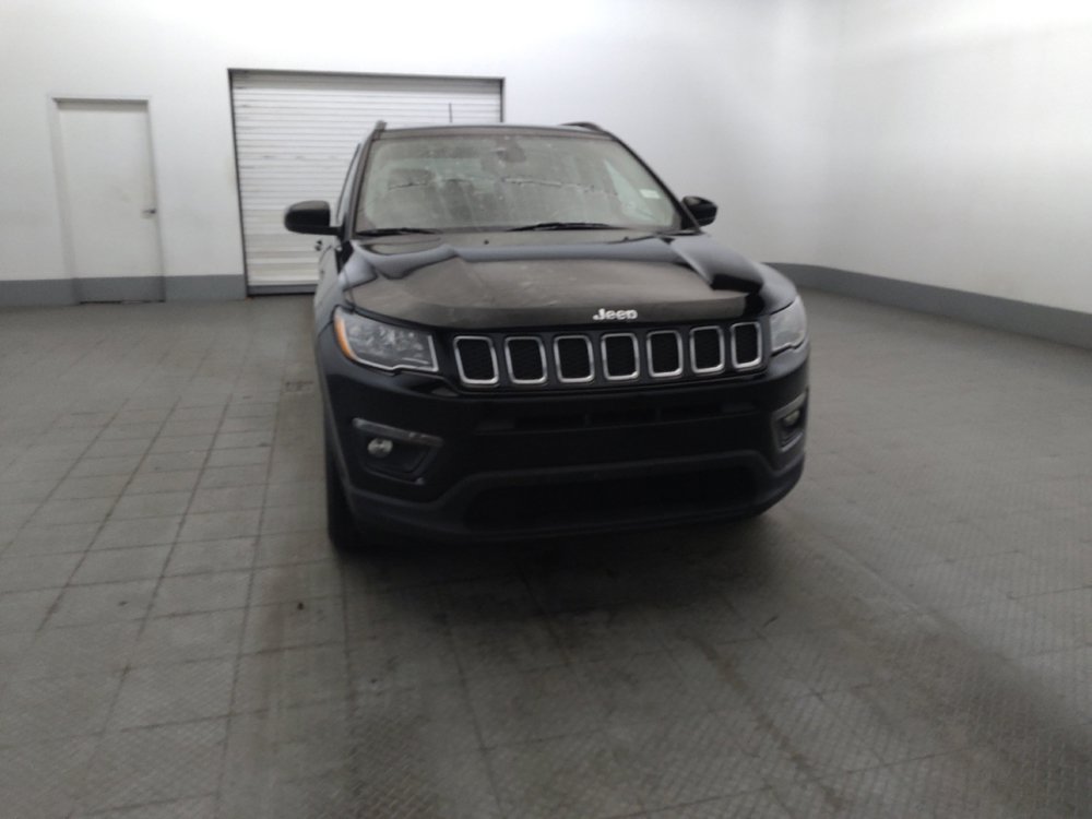 Used 2018 Jeep Compass Latitude w/ Cold Weather Group AWD/4WD image 14