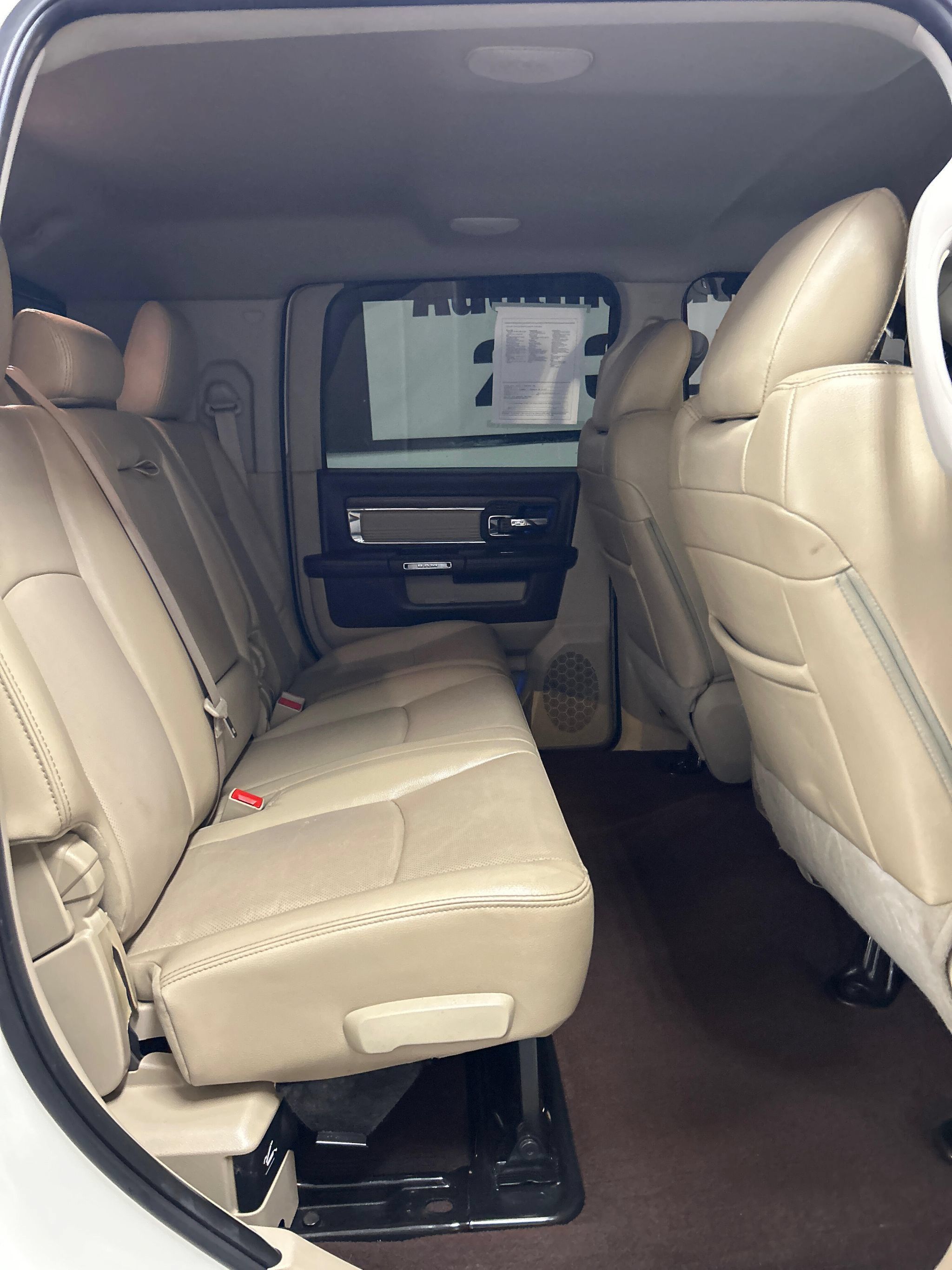 Used 2016 RAM 2500 Laramie w/ Convenience Group AWD/4WD image 12