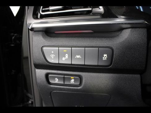 Used 2020 Kia Niro EX Premium w/ Cold Weather Package FWD image 20