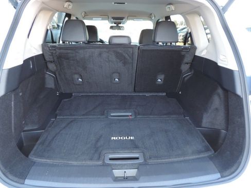 Used 2025 Nissan Rogue SL image 21