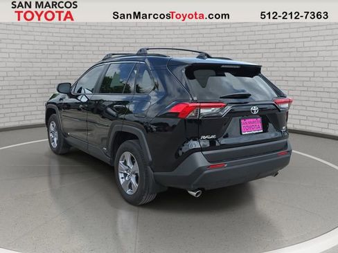 Used 2025 Toyota RAV4 LE AWD/4WD image 8