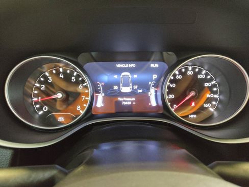 Used 2018 Jeep Compass Limited w/ Navigation Group AWD/4WD image 23
