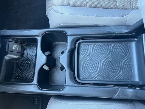 Used 2018 Honda CR-V LX image 17