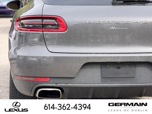 Used 2018 Porsche Macan AWD/4WD image 14