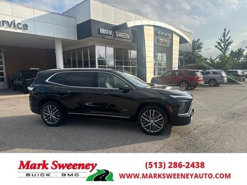 Used 2025 Buick Enclave Avenir AWD/4WD image 1