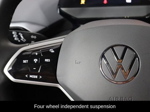 Used 2023 Volkswagen ID.4 2WD image 8