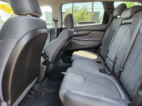 Used 2019 Hyundai Santa Fe SE AWD/4WD image 15