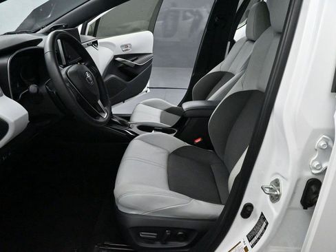 Used 2024 Toyota Corolla XSE FWD image 12