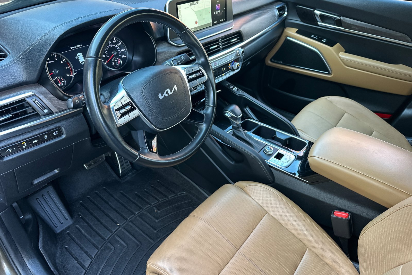 Used 2022 Kia Telluride SX w/ Towing Package FWD image 10