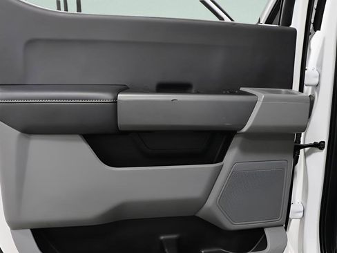 Used 2023 Ford F350 XLT image 22