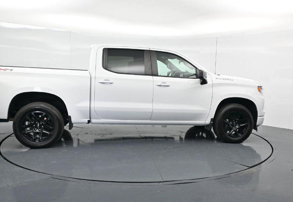 Used 2025 Chevrolet Silverado 1500 RST w/ LPO, Liner Protection Package AWD/4WD image 8